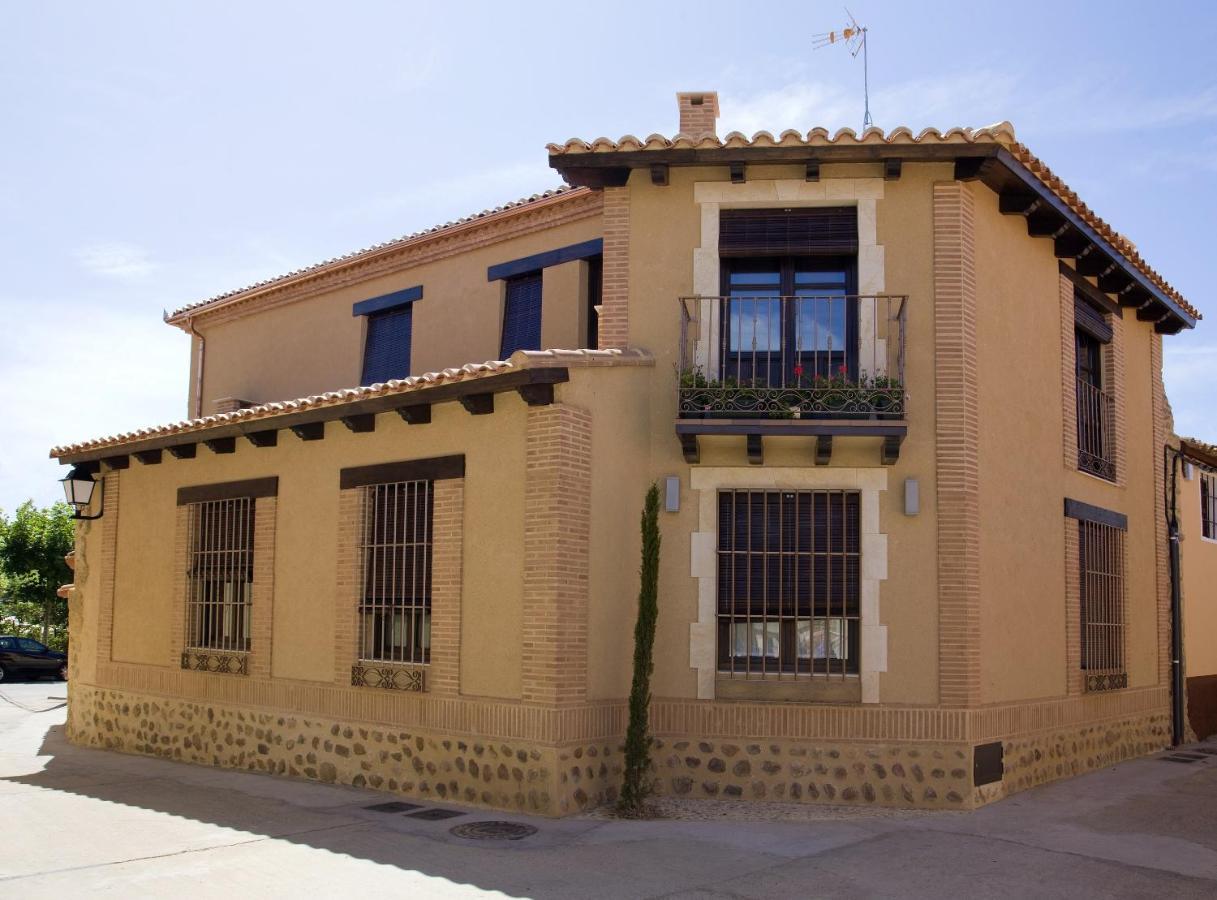 Comfortable Apartment With Balcony In Villalpando City View エクステリア 写真